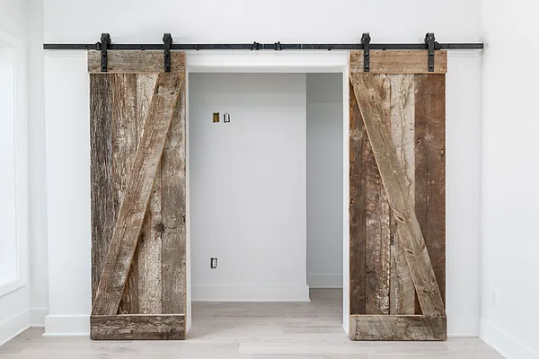 Rented by Bond New York | media 20