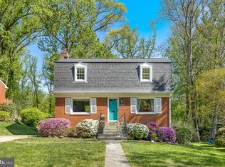 6530 Oakwood Dr, Falls Church, VA 22041