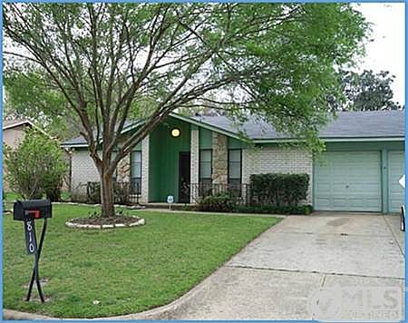 1st image of 810 Chaparral Ln