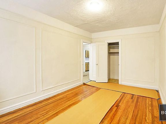 5th image of 4863 Broadway APT 2N
