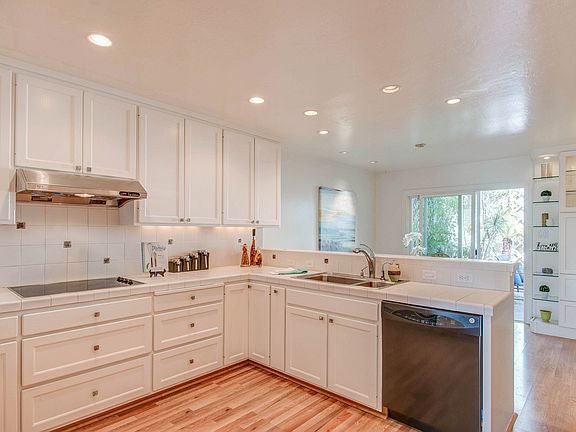 2nd image of 64 Red Hill Cir