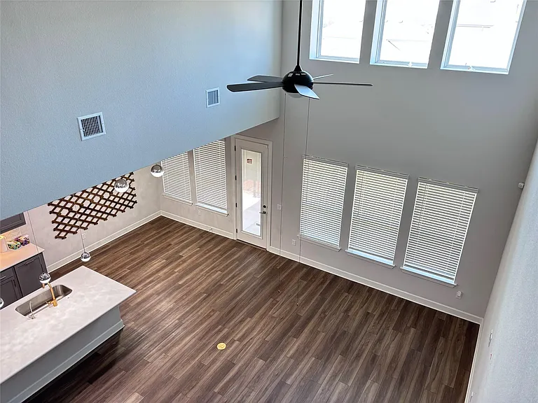 713 Coppell Ct — Photo 6
