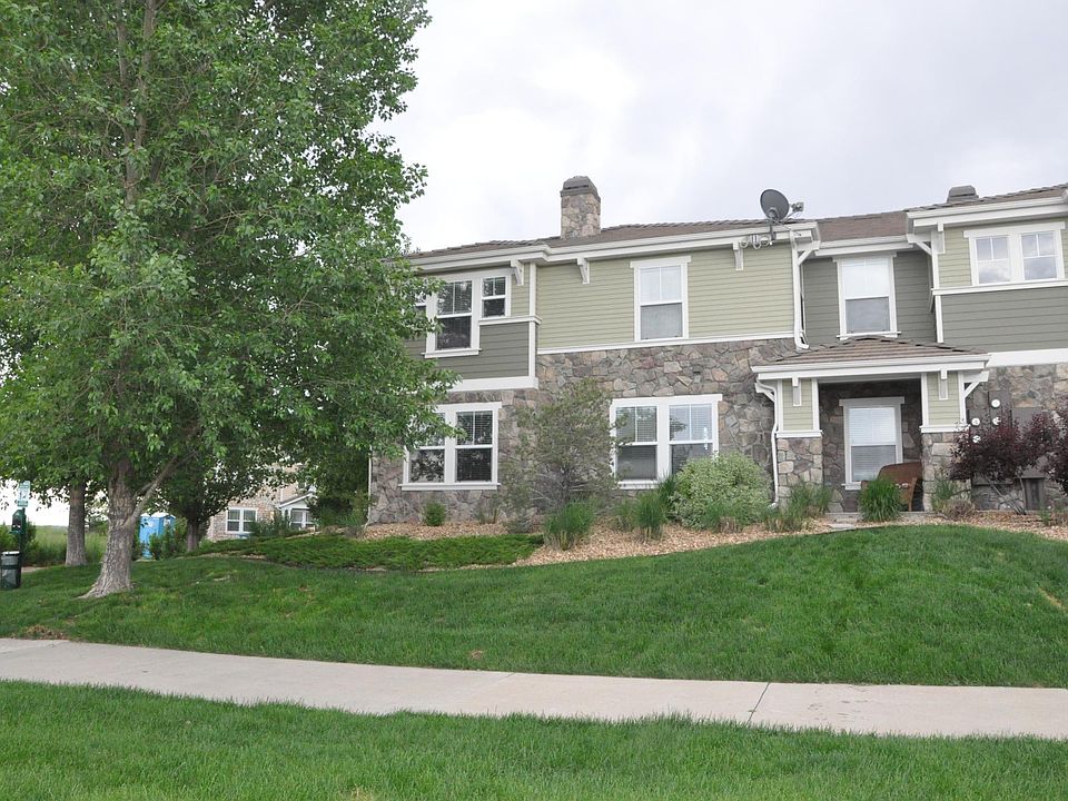 Front View / Main Entrance