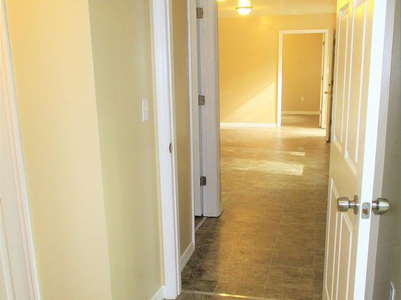 3rd image of 651 Francis St #4