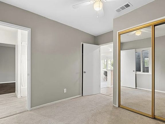 3rd image of 3015 Kemper Ct