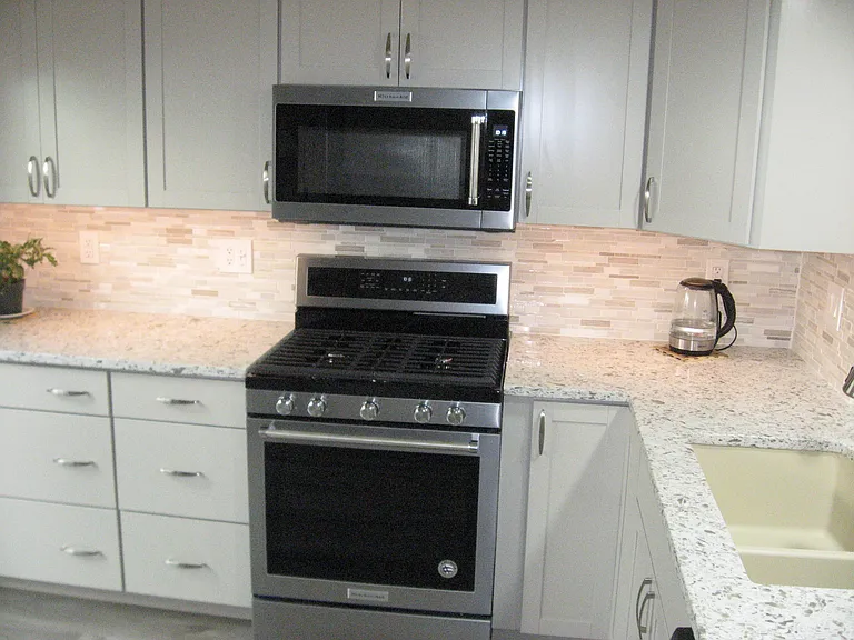 8435 Pepperridge Dr — Photo 14