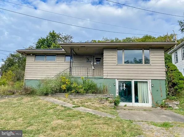 2484 McKeever, Elizabeth, PA 15037