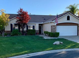 10611 E Greys Creek Ct, Clovis, CA 93619