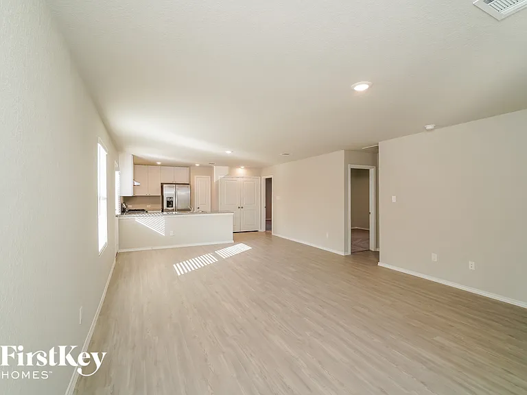10783 Prusiner Dr — Photo 6