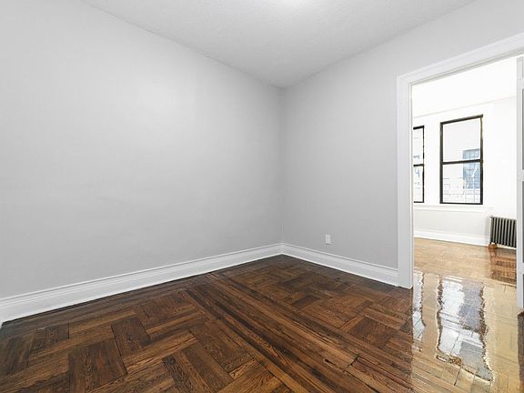 4th image of 432 Suydam St APT D9