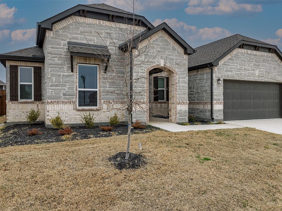 1st image of 212 Colvin Ln