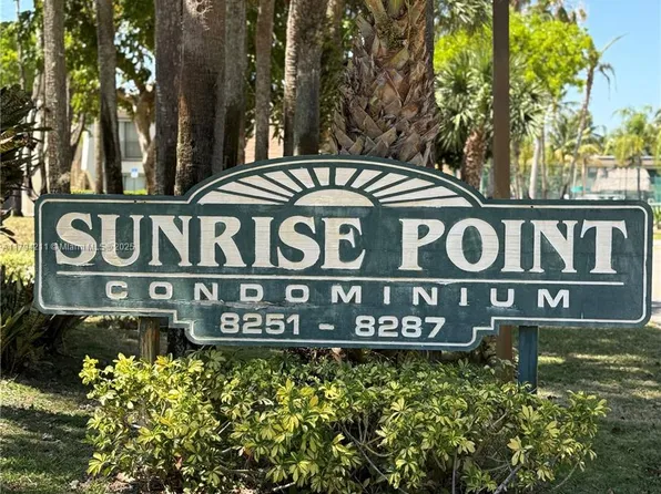 8281 SW 128th St APT 205, Pinecrest, FL 33156