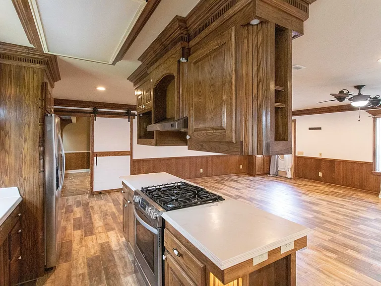 1803 Midwestern Pkwy — Photo 8