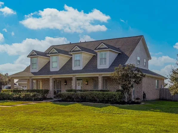 2963 Settlers Way Dr, Sealy, TX 77474