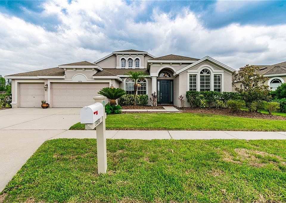 1st image of 31850 Crosswoods Way