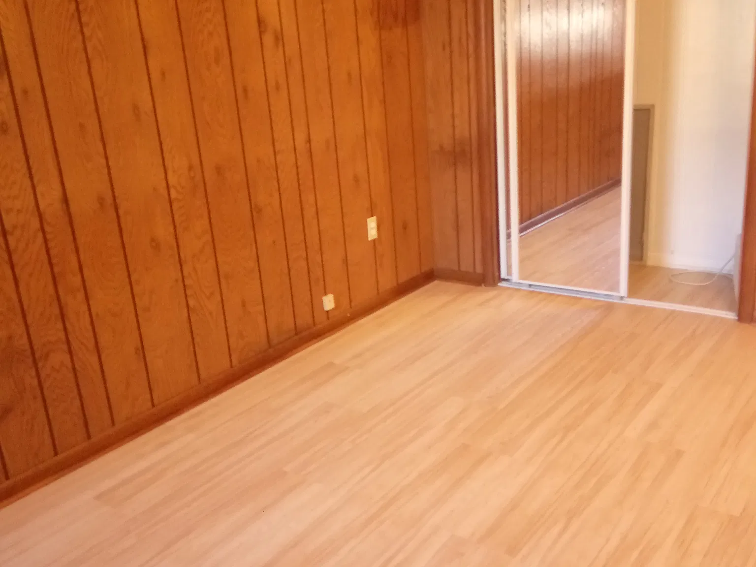 2 bed, 400 sqft, $900 — Photo 4