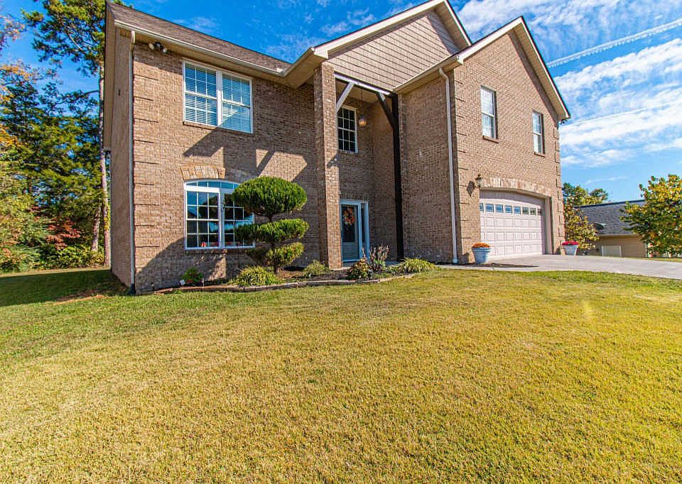 1st image of 8200 Broken Rock Ln