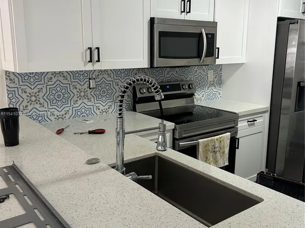 13350 SW 88th Ter APT F, Miami, FL 33186