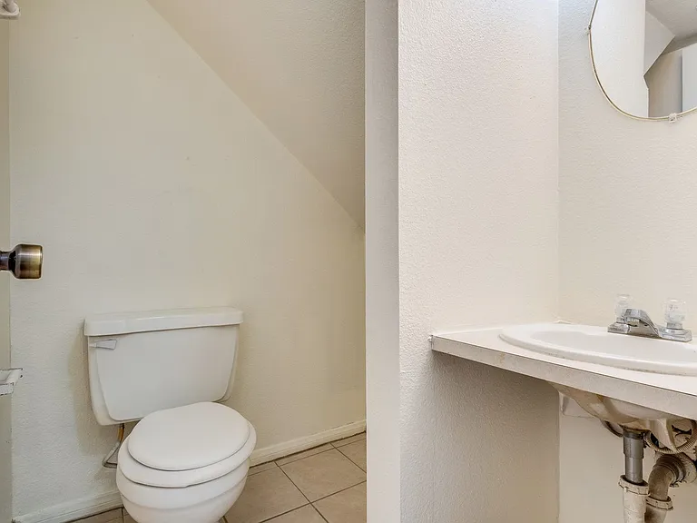 5011 Spencer St #B — Photo 8
