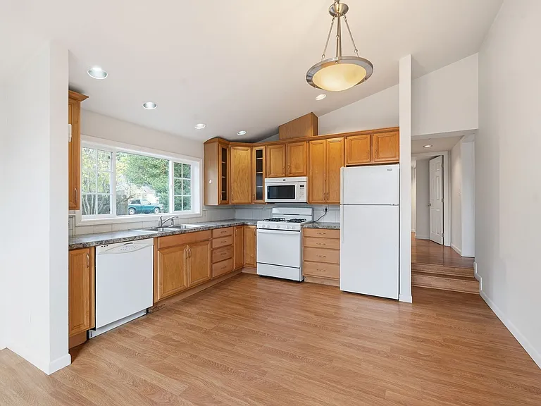 6830 SE 50th Ave — Photo 10