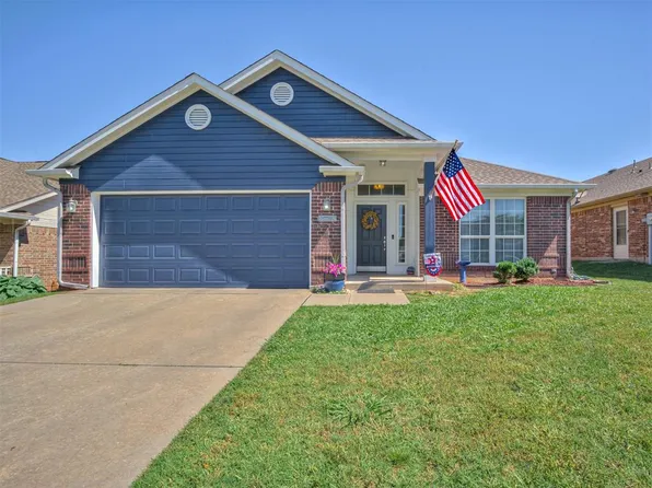 2105 SE 8th St, Moore, OK 73160