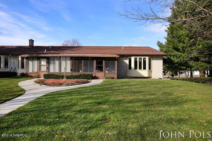 1st image of 7325 Pinegrove Dr Unit 40
