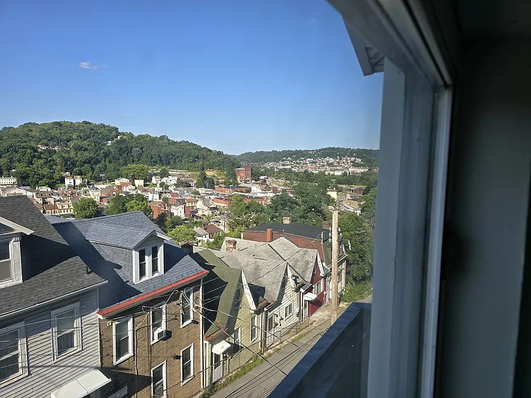 247 Maryland Ave — Photo 9