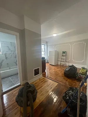 Rented by NYC LUXURY APT RENTALS CO LLC | media 3