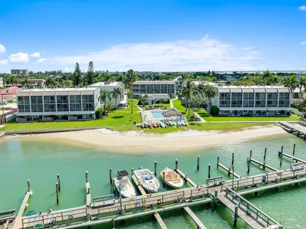 1300 Seaway Dr APT D-13