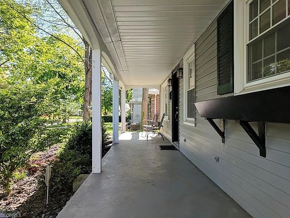 4th image of 1484 Westvale Ave
