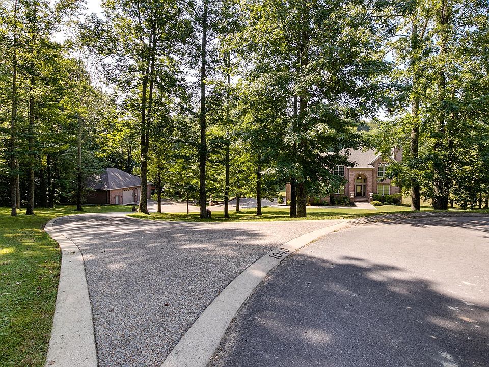 1st image of 1043 Washington Dr