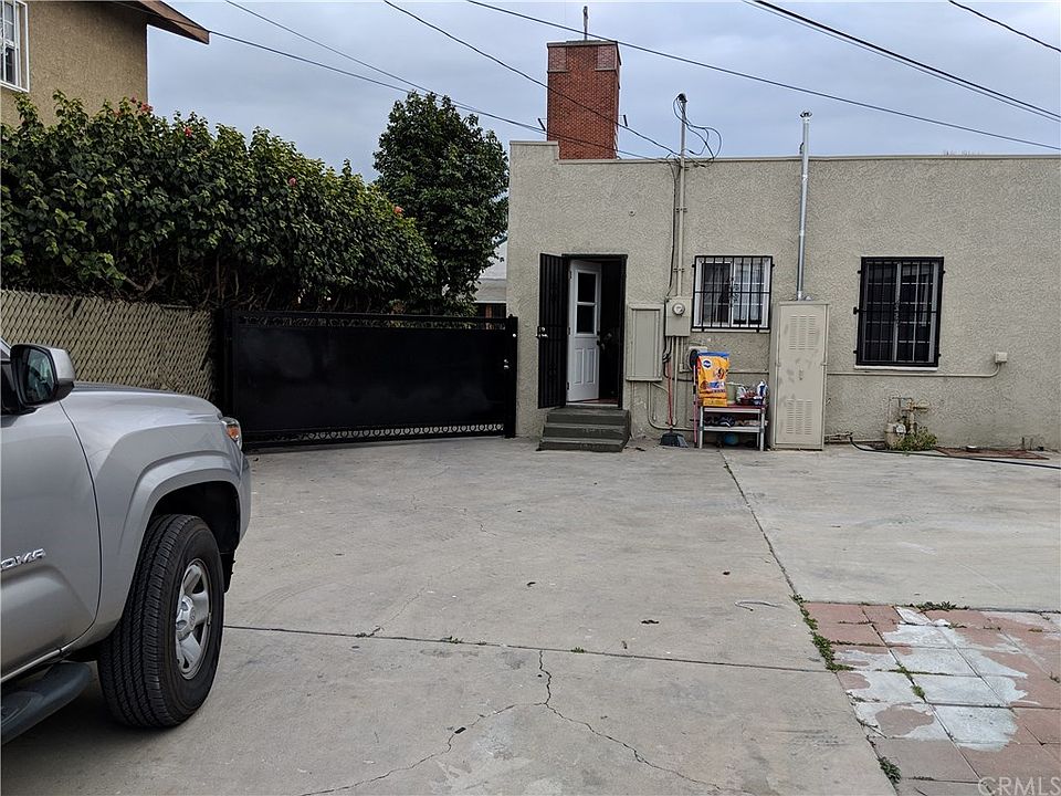 1st image of 711 E South St