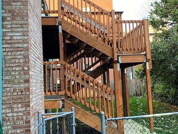 3rd image of 426 11th Ave E APT 5
