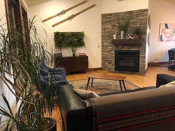 4th image of 1450 River Meadows Dr