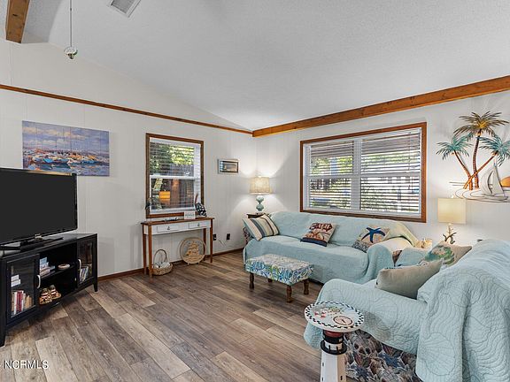 3rd image of 126 NE 23rd Street