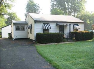 706 Shaffer Rd, Fairdale, KY 40118