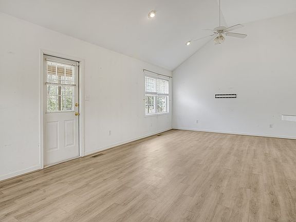 5th image of 2395 Jolly Rodger Dr