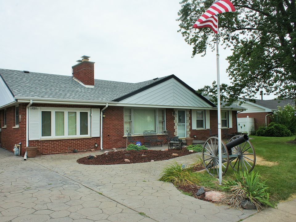 1st image of 6312 W 90th St