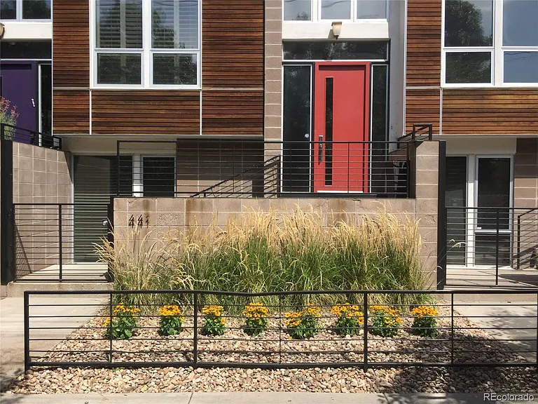441 24th St — Photo 31