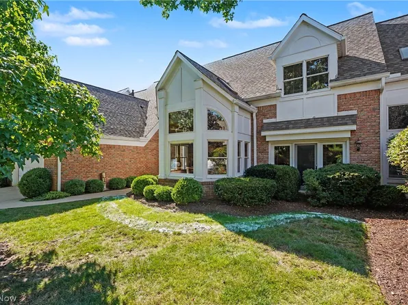 3644 Sparrow Pond Cir, Akron, OH 44333