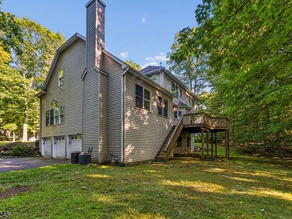 5th image of 28 Crystal Rock Rd