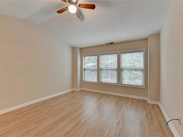 2152 Greencrest Cir — Photo 31