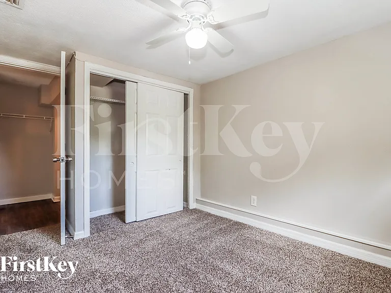 645 Lexington St — Photo 11