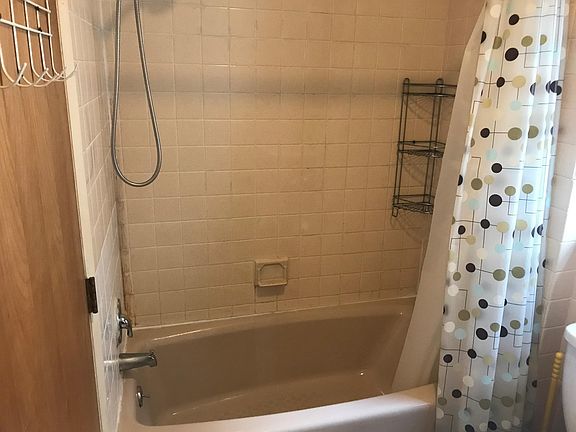 5th image of 643 South St Floor 3