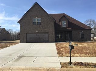 1010 Azalea Ct S, Pleasant View, TN 37146