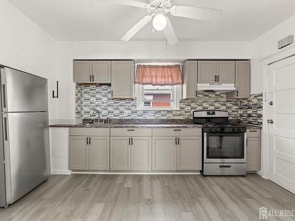 2nd image of 23 Leick Ave #2