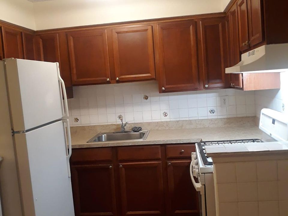 1st image of 3654 Harper Ave #2