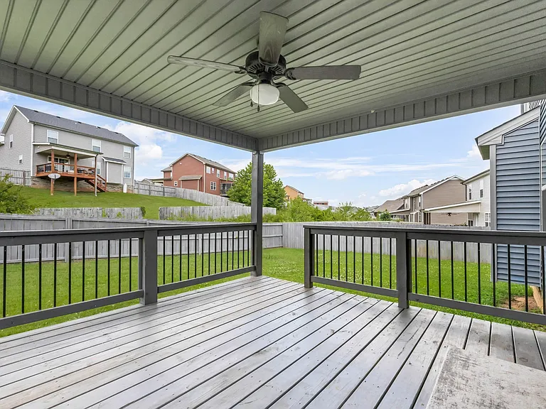 843 Crestone Ln — Photo 33