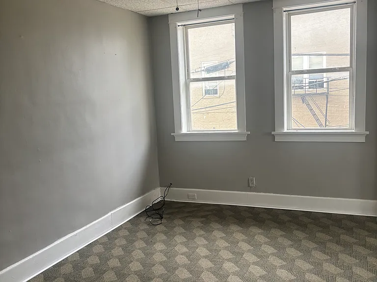 802 Oak St #2 — Photo 3