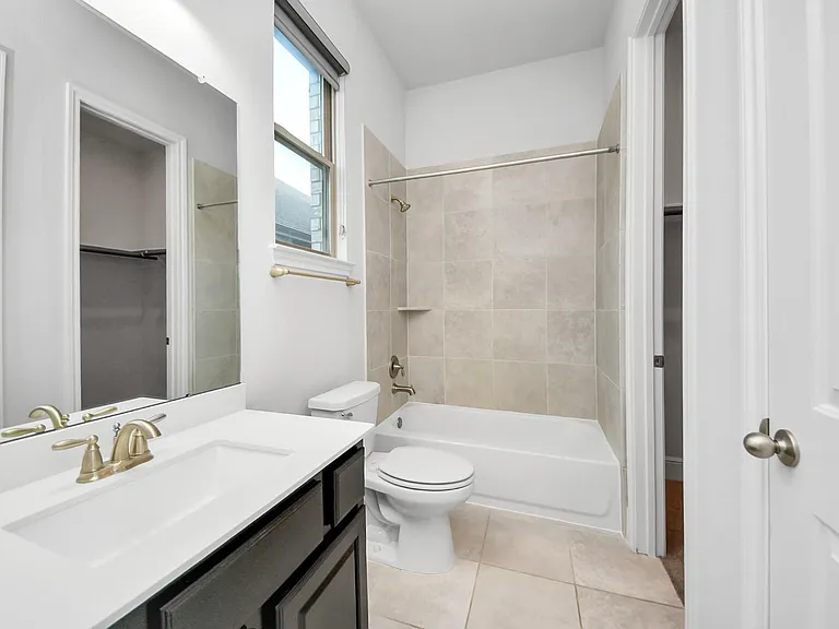1714 McCrae Hill Ct — Photo 11